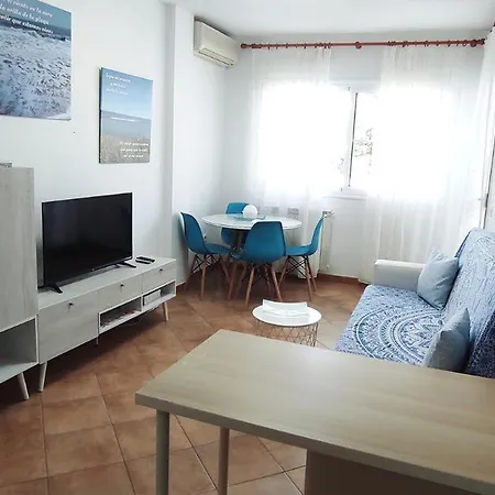 Primera Linea De Playa, Piscina, Parking Apartment
