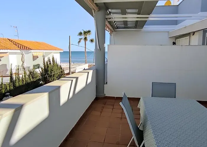 Primera Linea De Playa, Piscina, Parking 公寓